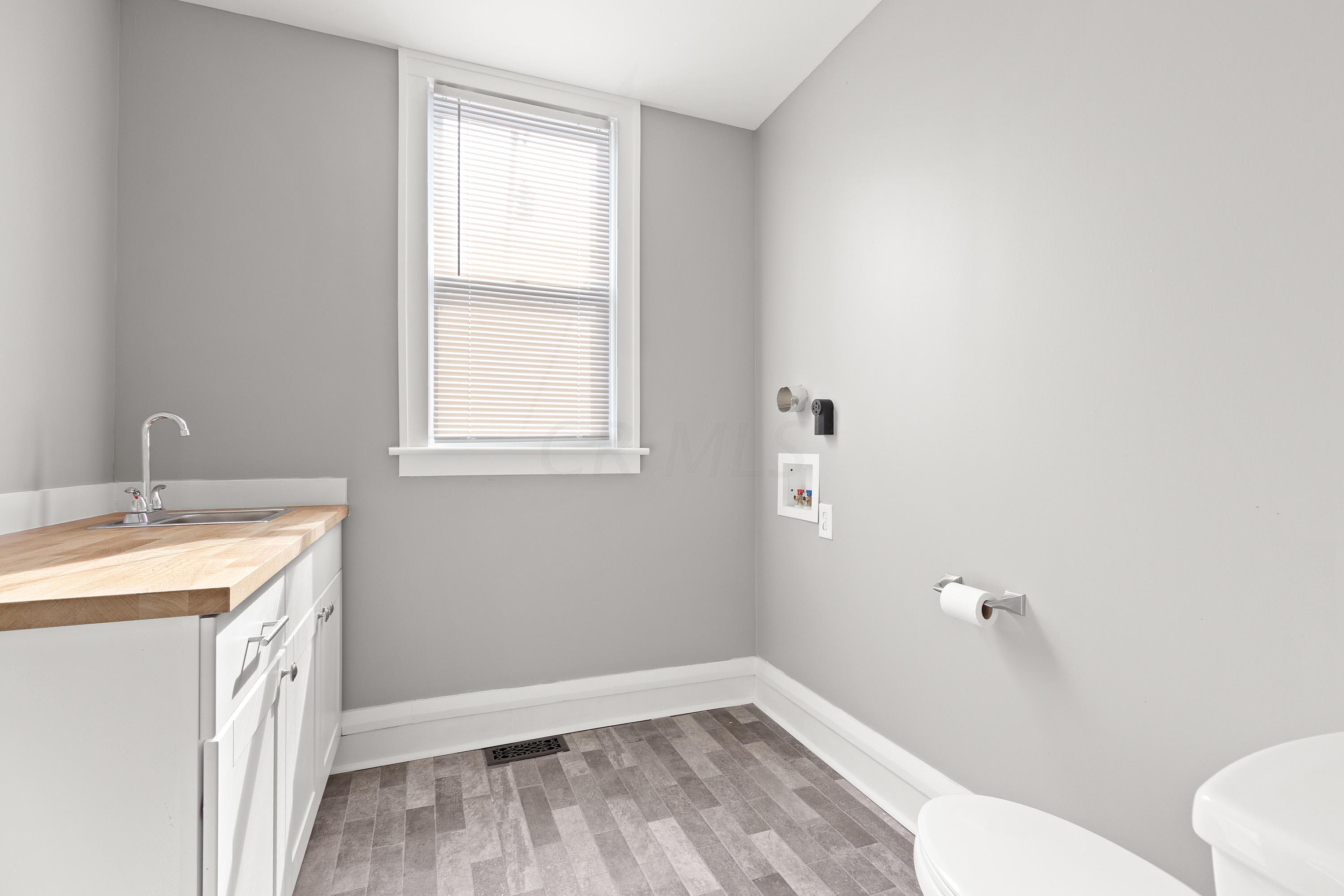 195 Tibet Road Columbus, OH 43202 - Photo 10 of 27