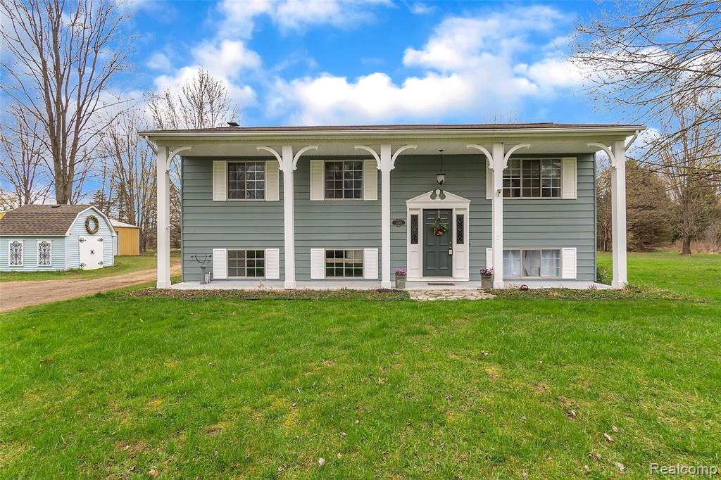 5190 North Fleming Road Fowlerville, MI 48836 - Photo 2 of 38