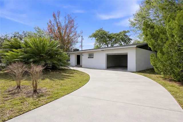 $225,000 | 901 Edgemoor Avenue, Sebring, FL 33870