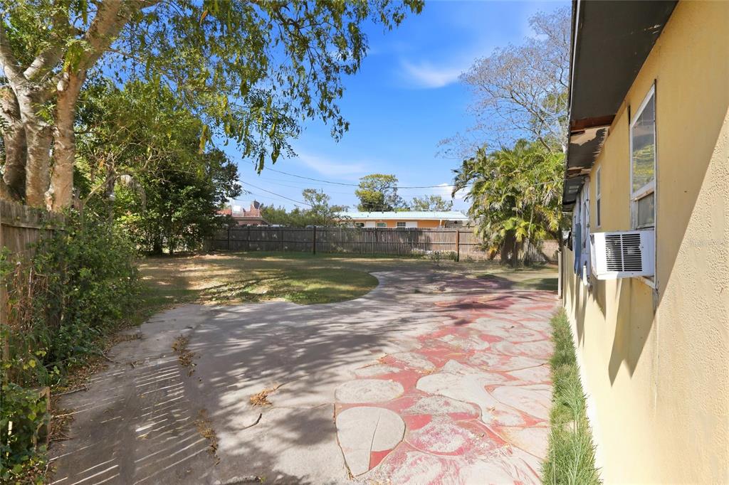 901 Edgemoor Avenue Sebring, FL 33870 - Photo 20 of 28