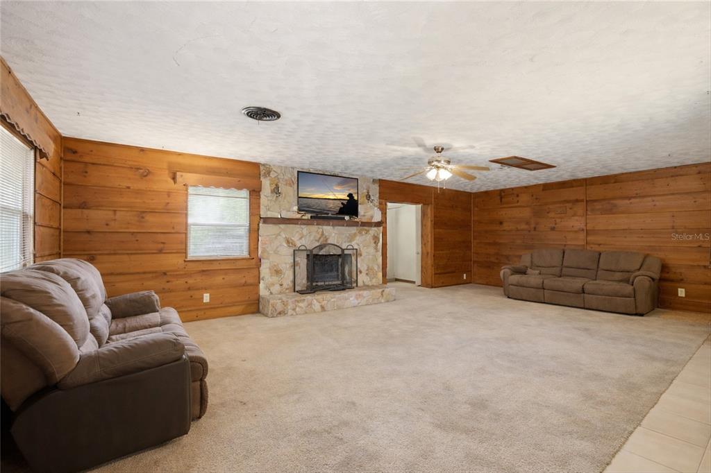 901 Edgemoor Avenue Sebring, FL 33870 - Photo 4 of 28