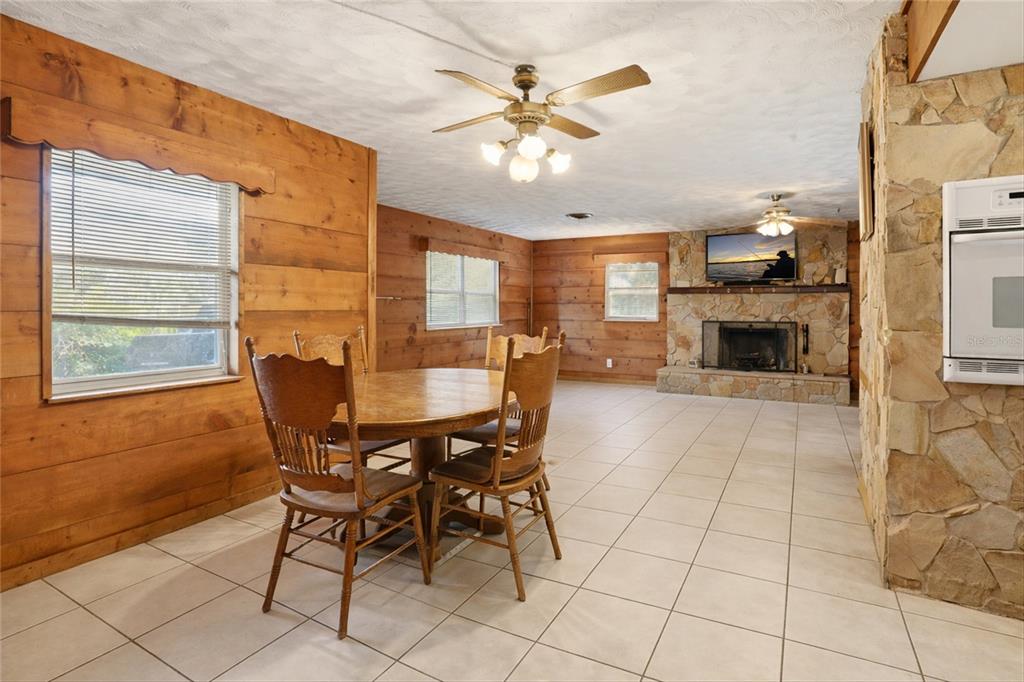 901 Edgemoor Avenue Sebring, FL 33870 - Photo 7 of 28