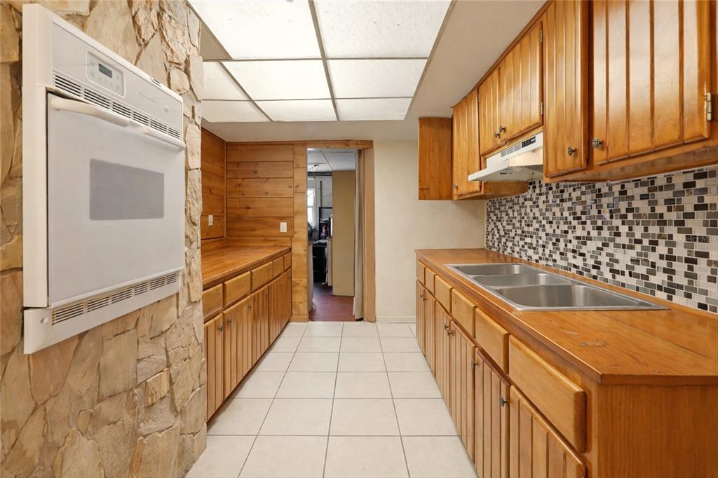 901 Edgemoor Avenue Sebring, FL 33870 - Photo 8 of 28