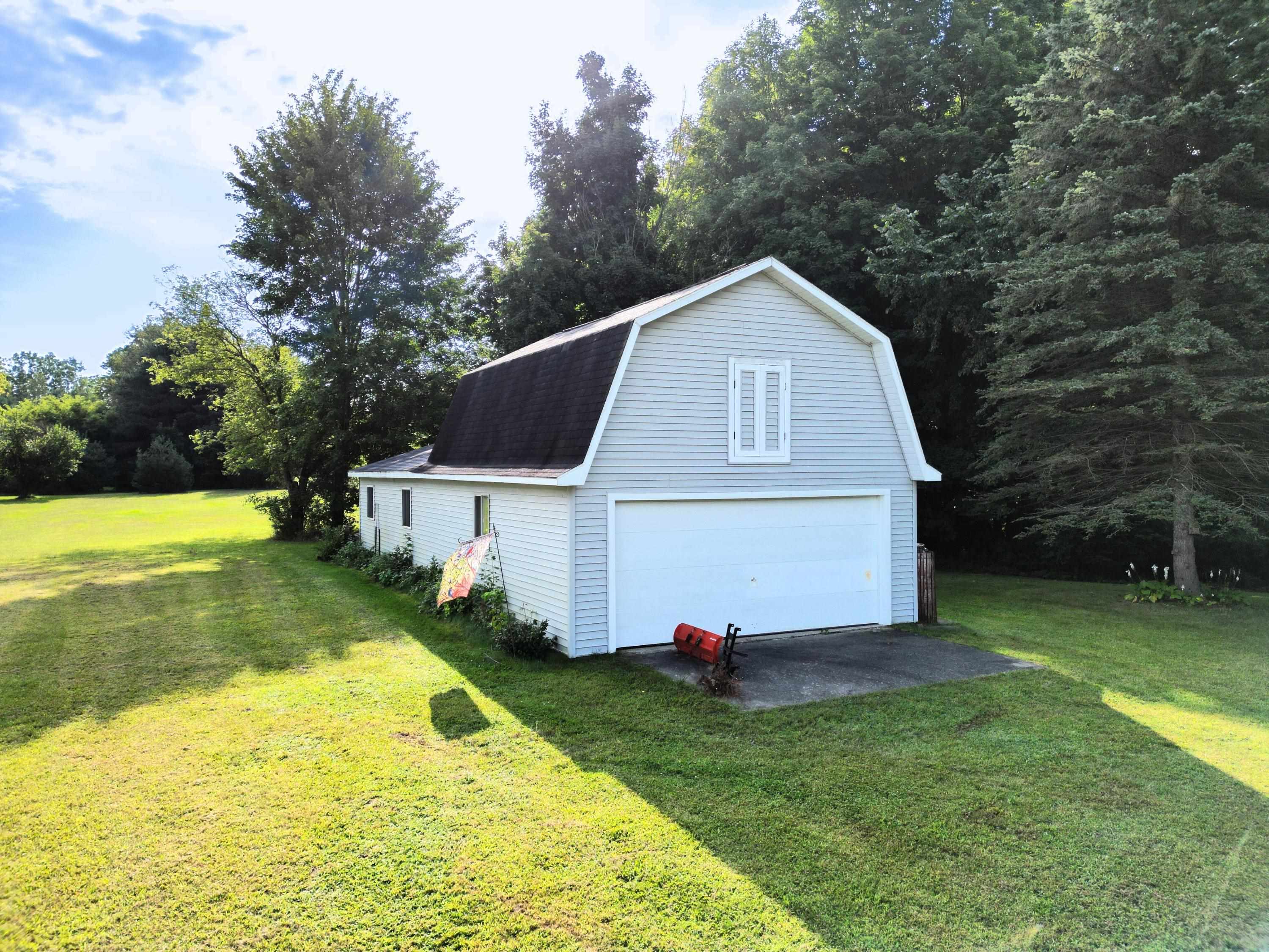 10146 Elms Road Montrose, MI 48457 - Photo 35 of 40 50153405-b11ed543-4450-4038-ac02-9a24d3d2ecd4.JPG