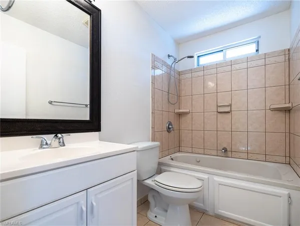 $248,900 | 11001 Southeast Sunset Harbor Road, Unit 34, Summerfield, FL 34491