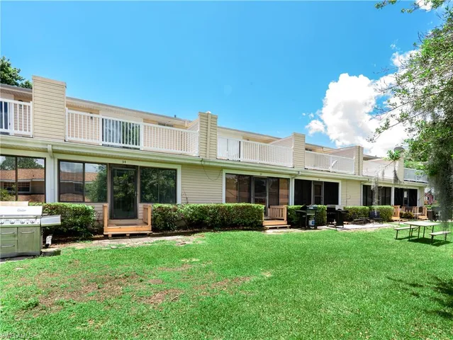 $248,900 | 11001 Southeast Sunset Harbor Road, Unit 34, Summerfield, FL 34491