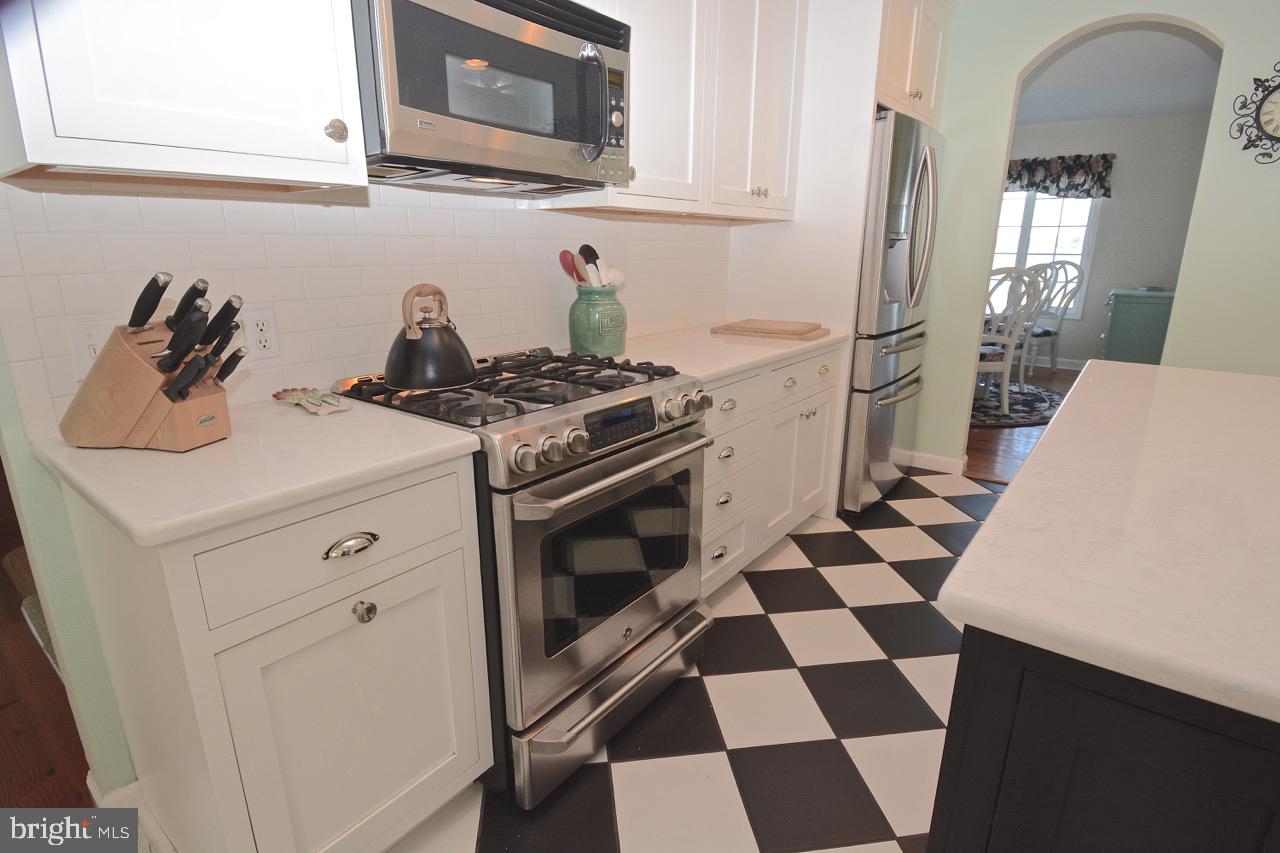 1669 Town Point Road Cambridge, MD 21613 - Photo 23 of 59 Kitchen With Stainless Appliances