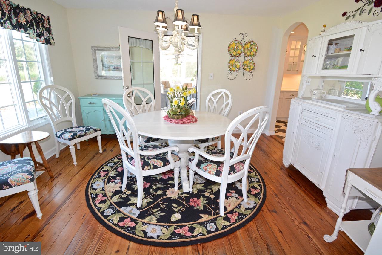 1669 Town Point Road Cambridge, MD 21613 - Photo 27 of 59 Breakfast Room off Kitchen View of River