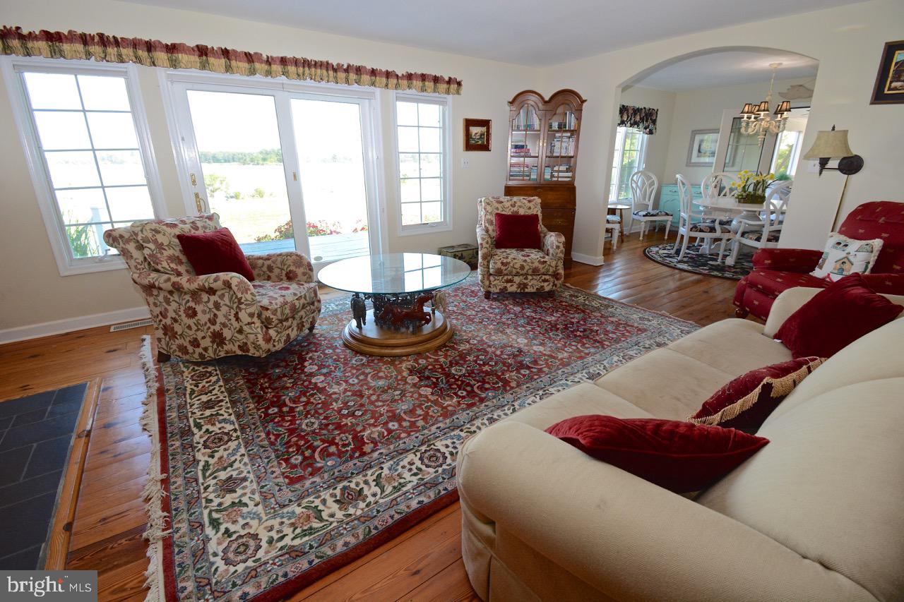 1669 Town Point Road Cambridge, MD 21613 - Photo 32 of 59 Living Room Overlooks River