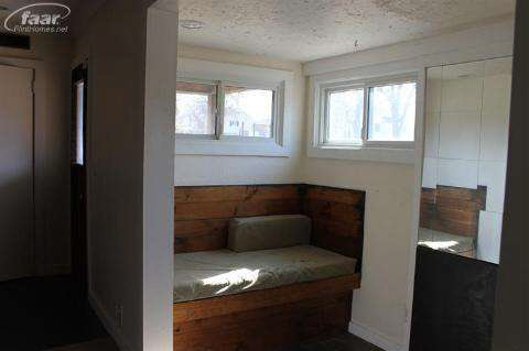 3422 Beveridge Road Flint, MI 48532 - Photo 11 of 22 20145022-10.JPG