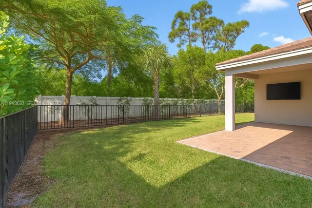 $825,000 | 7464 Estero Drive, Lake Worth, FL 33463