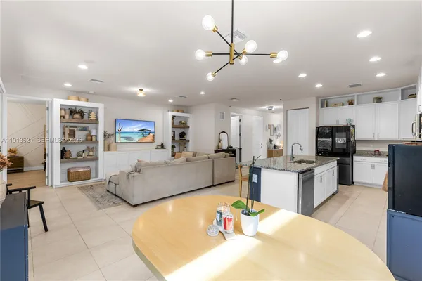 $800,000 | 7464 Estero Drive, Lake Worth, FL 33463