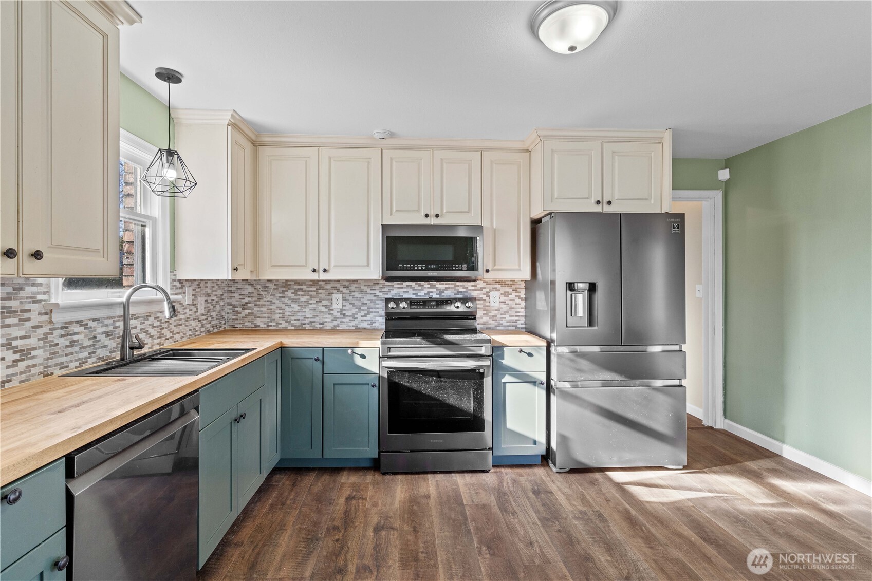 1102 South 61st Street Tacoma, WA 98408 - Photo 12 of 32