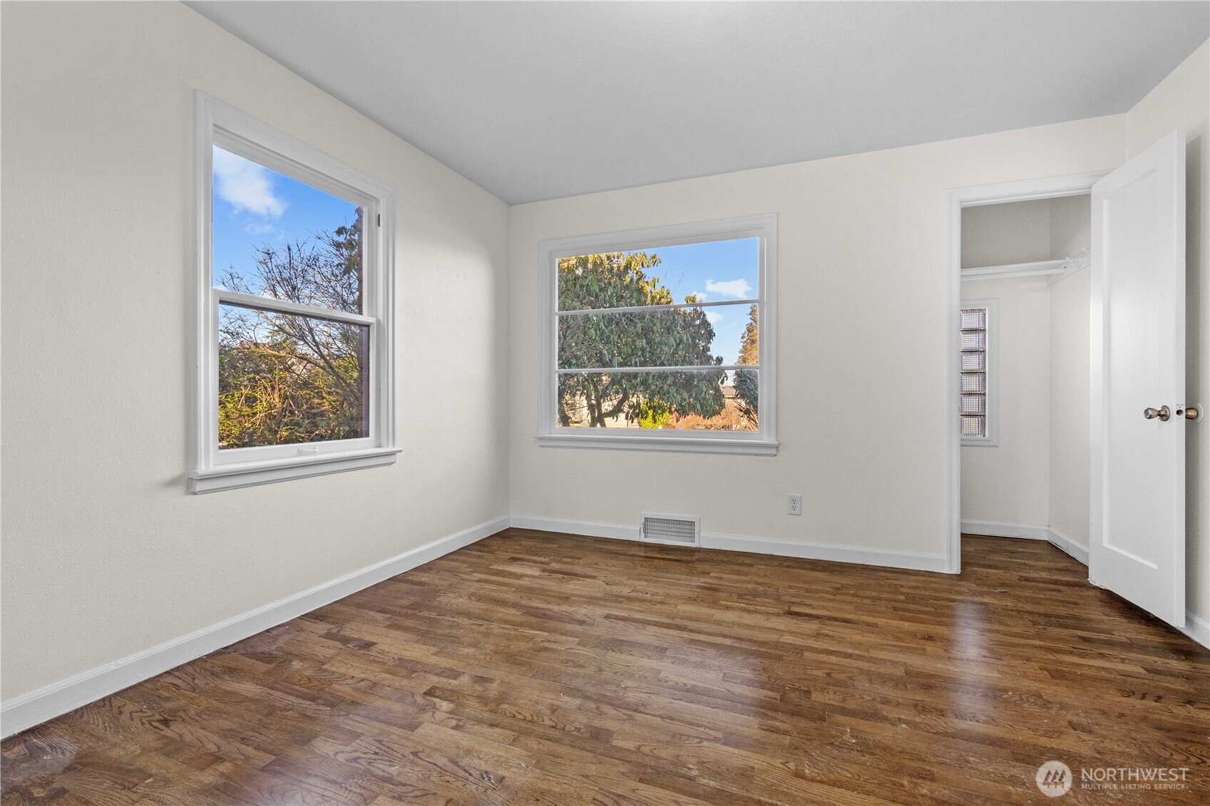 1102 South 61st Street Tacoma, WA 98408 - Photo 13 of 32