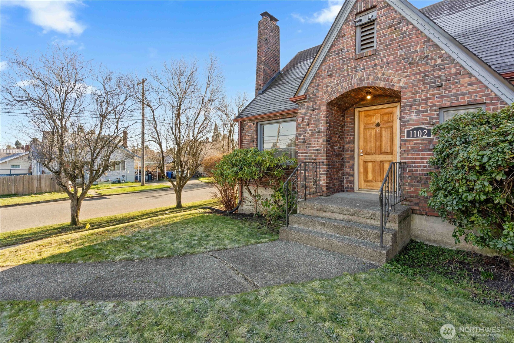 1102 South 61st Street Tacoma, WA 98408 - Photo 4 of 32