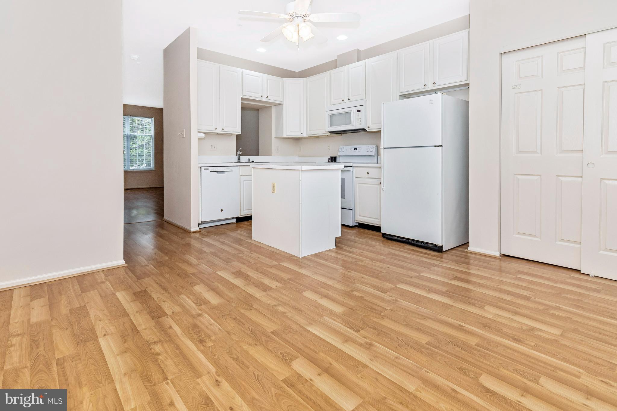 8429 Glad Rivers Row Columbia, MD 21045 - Photo 7 of 45