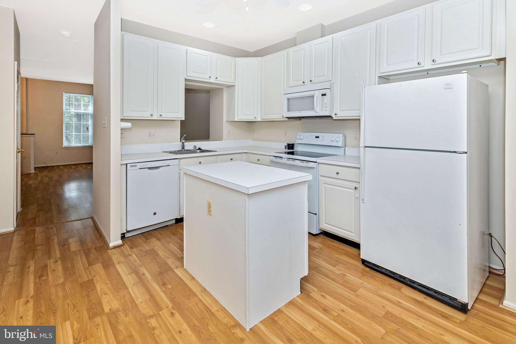 8429 Glad Rivers Row Columbia, MD 21045 - Photo 8 of 45