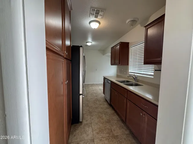 $3,500 | 5444 East Pinchot Avenue, Phoenix, AZ 85018