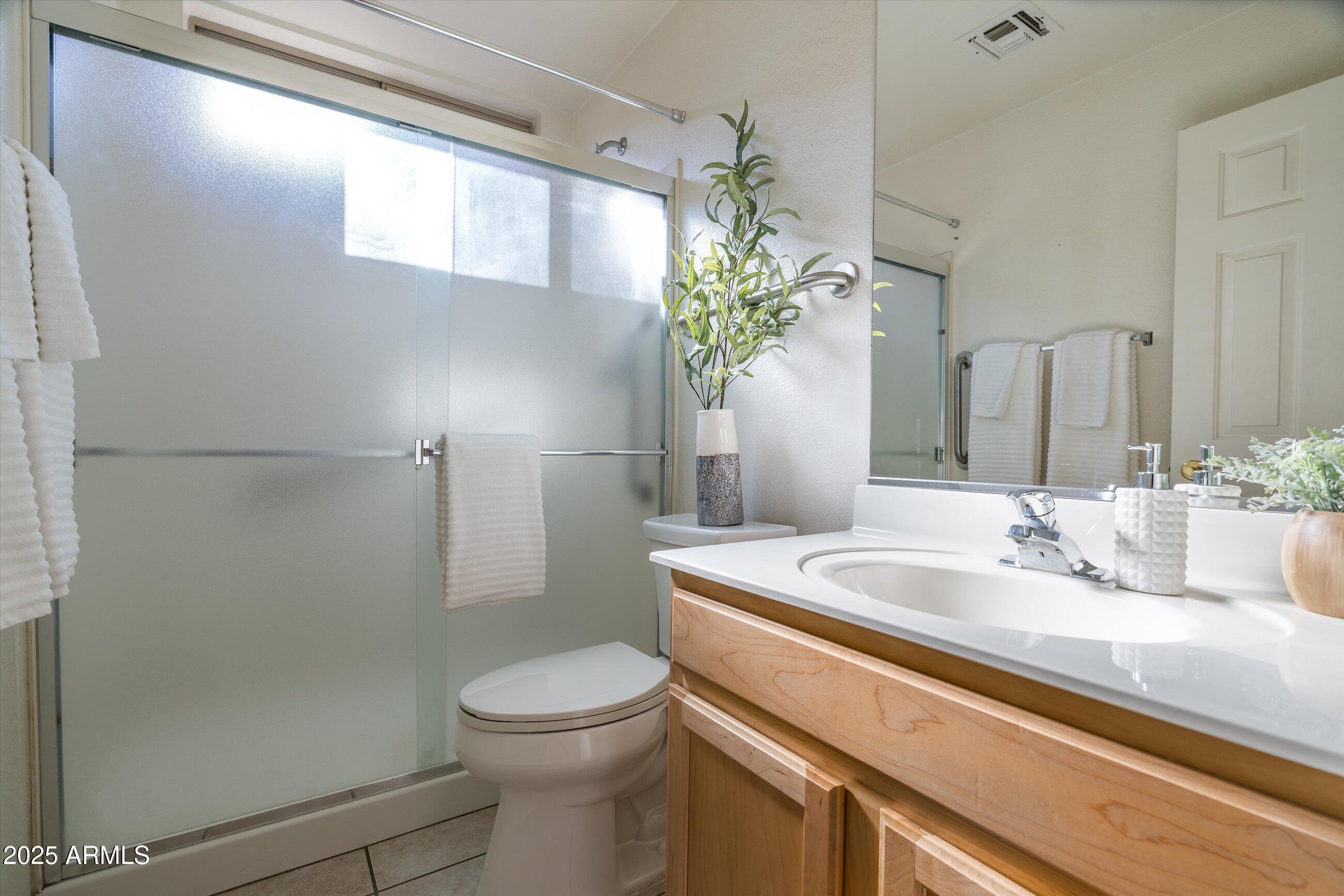 4294 East Walnut Road Gilbert, AZ 85298 - Photo 18 of 39 Hall Bathroom