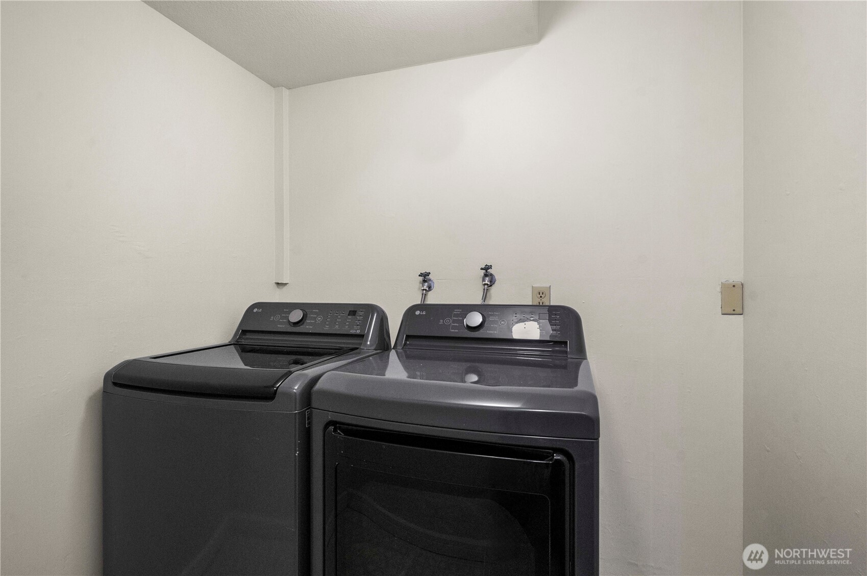 31611 37th Avenue Southwest Federal Way, WA 98023 - Photo 31 of 34 a view of washer and dryer