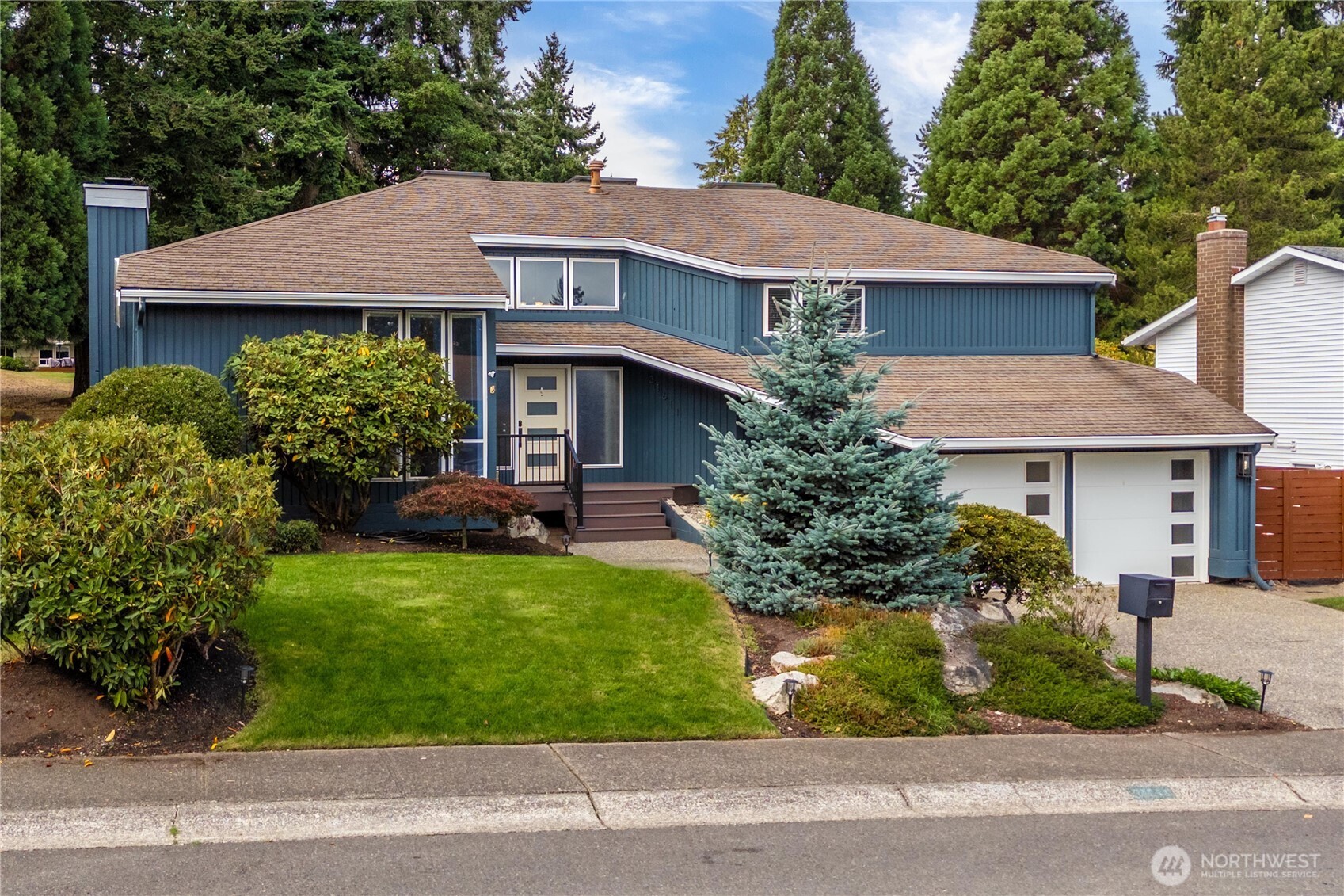 31611 37th Avenue Southwest Federal Way, WA 98023 - Photo 34 of 34 front view of a house with a yard