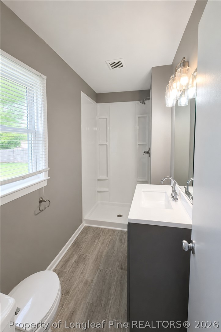 5459 Plateau Road Fayetteville, NC 28303 - Photo 10 of 12 Primary Full Bath