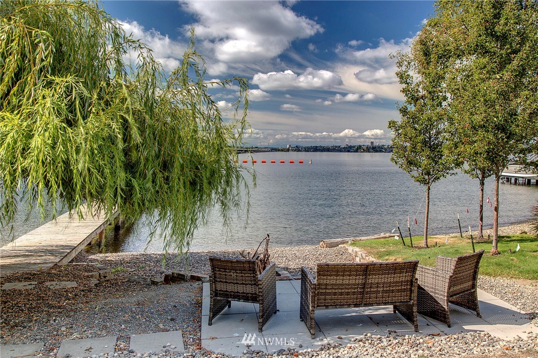 3217 Evergreen Point Road Medina, WA 98039 - Photo 24 of 25 a view of outdoor space yard and patio