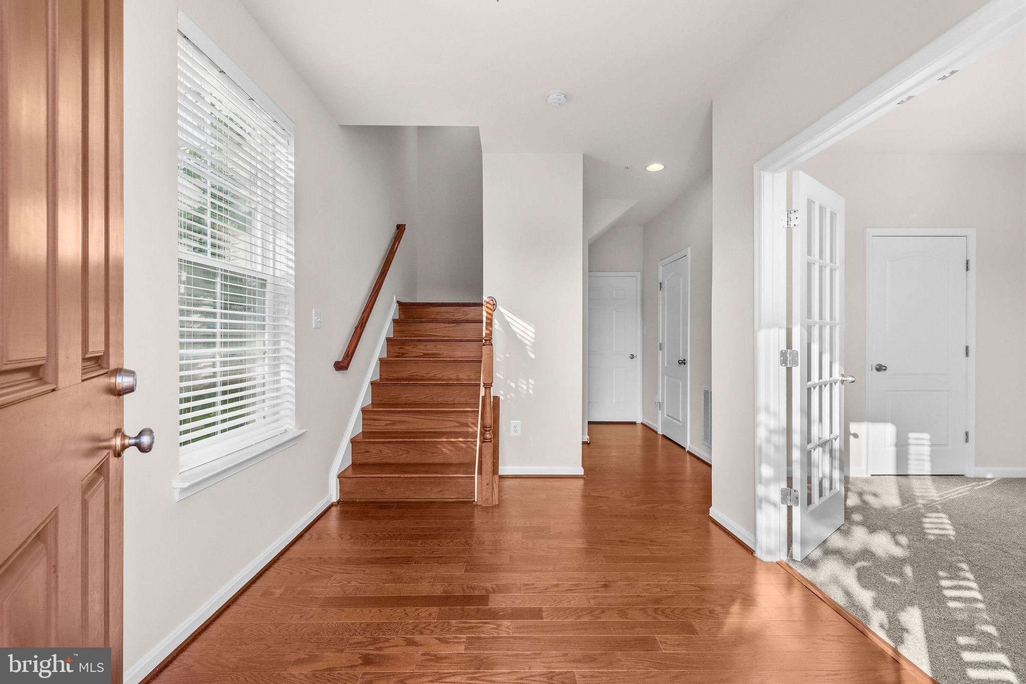 2891 Findley Road Kensington, MD 20895 - Photo 5 of 46 Light filled entry