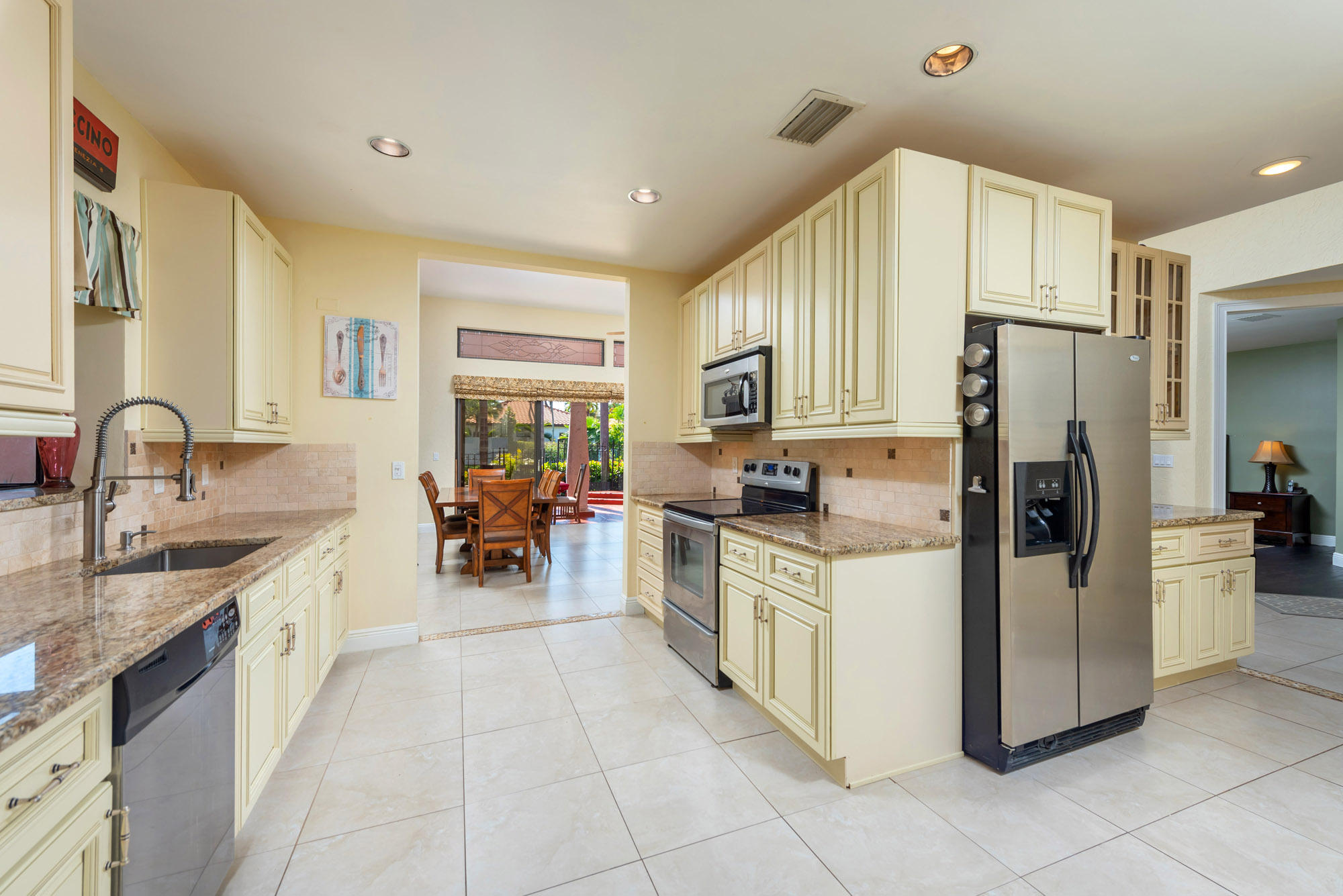 6398 Via Rosa Boca Raton, FL 33433 - Photo 4 of 40 ZOL_7204 C