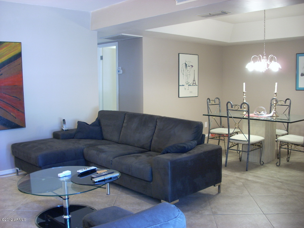 4103 East Bloomfield Road Phoenix, AZ 85032 - Photo 6 of 23 Living Dining Room