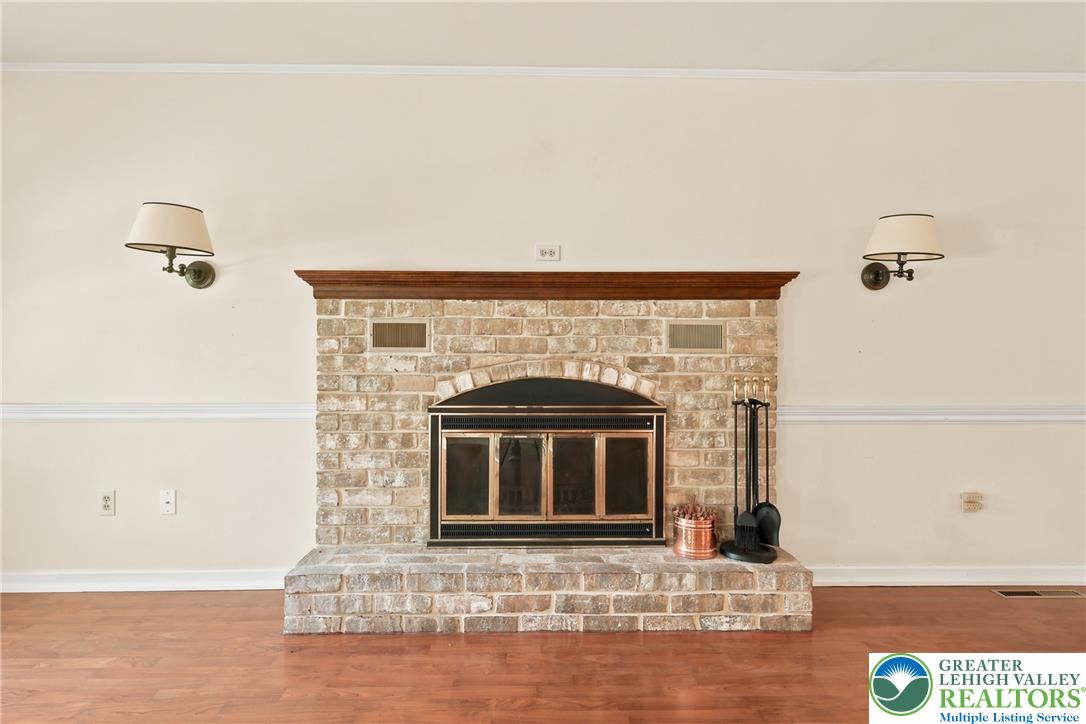 613 East Macada Road Bethlehem, PA 18017 - Photo 8 of 52