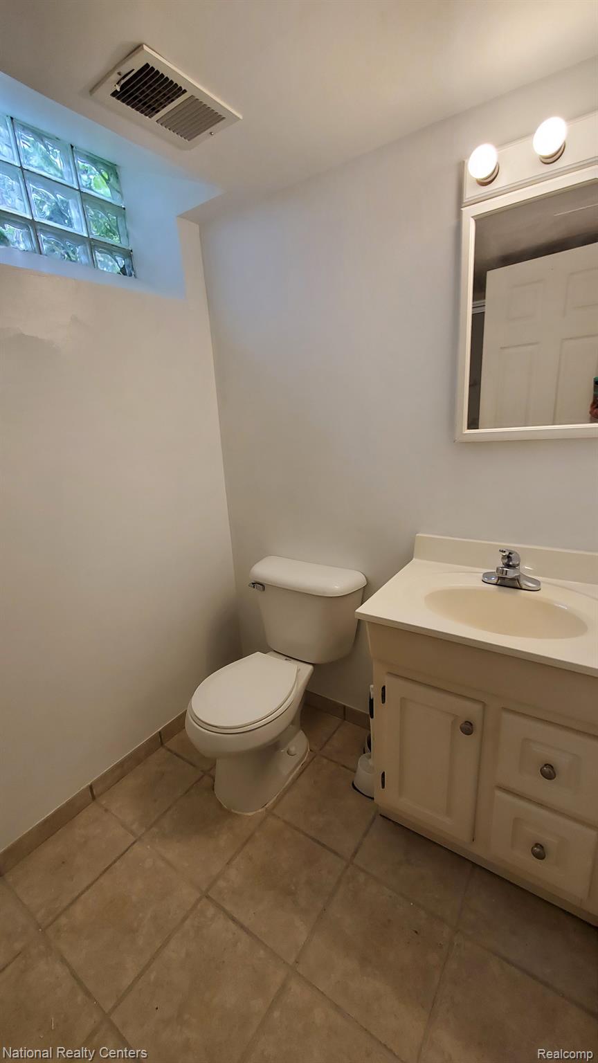 1535 South Renaud Road Grosse Pointe, MI 48236 - Photo 32 of 36 Gallery Image 32