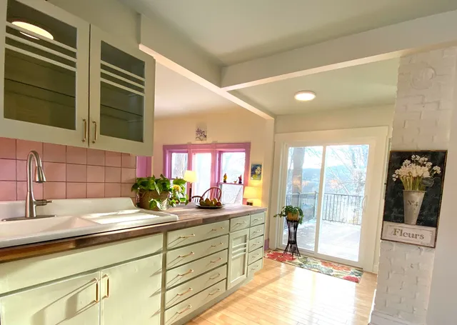 $310,000 | 7 Union Street, Brattleboro, VT 05301