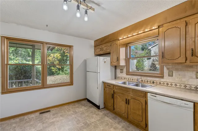 $299,900 | 503 Rock Creek Road, Clemson, SC 29631