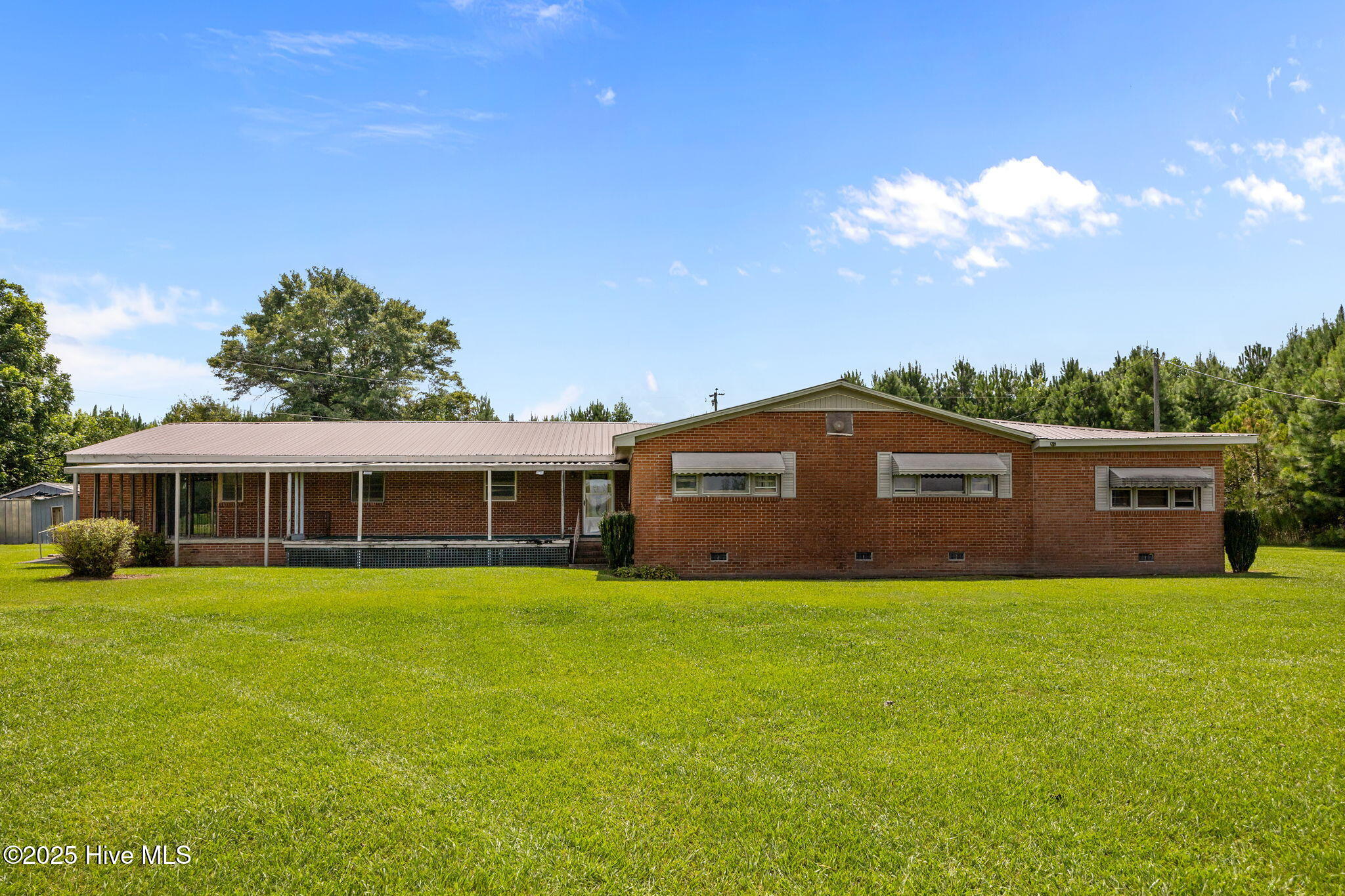 1814 Hickory Grove Road Williamston, NC 27892 - Photo 19 of 55 1836 Hickory Grove Exterior