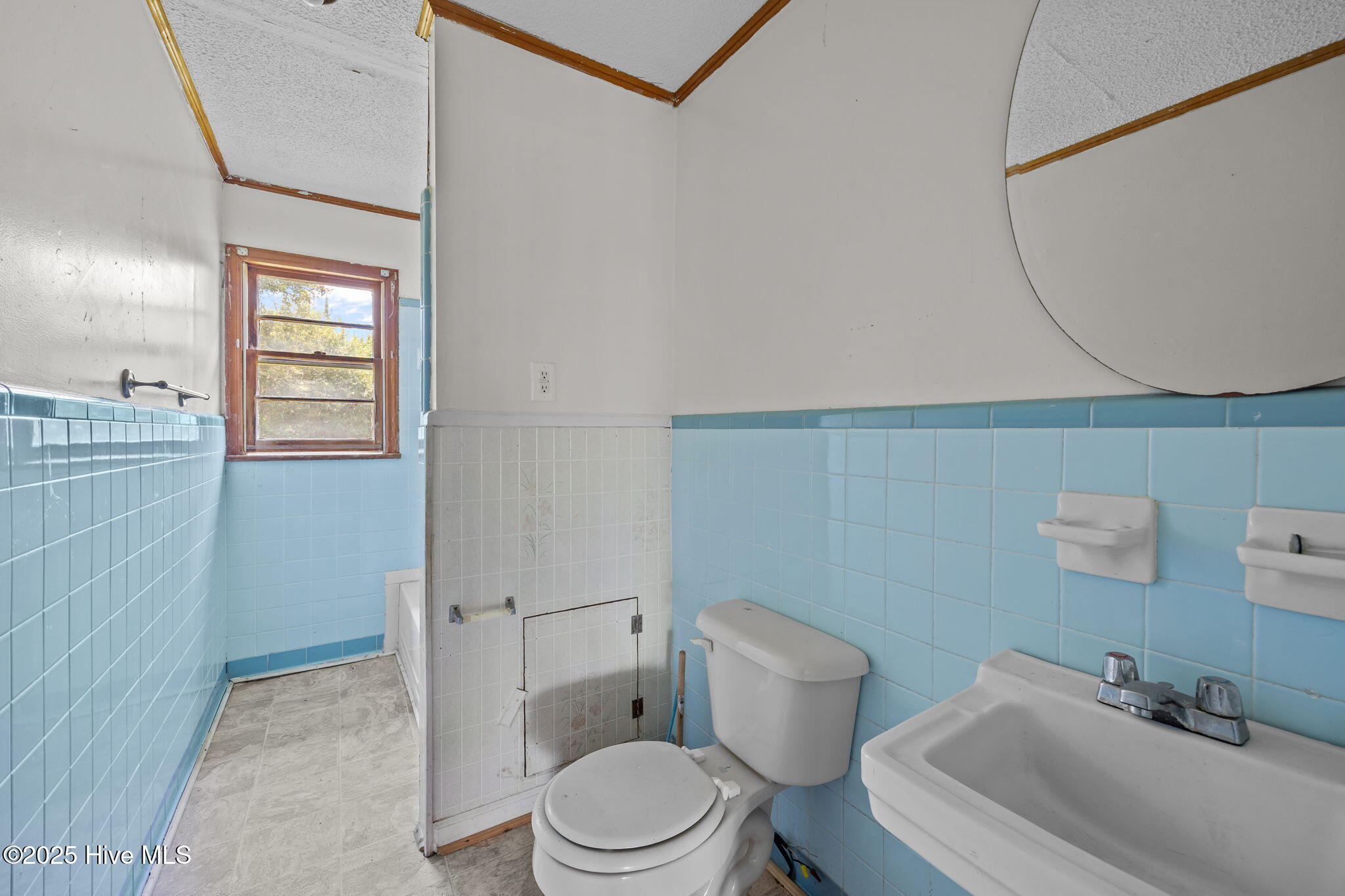 1814 Hickory Grove Road Williamston, NC 27892 - Photo 24 of 55 1836 Interior