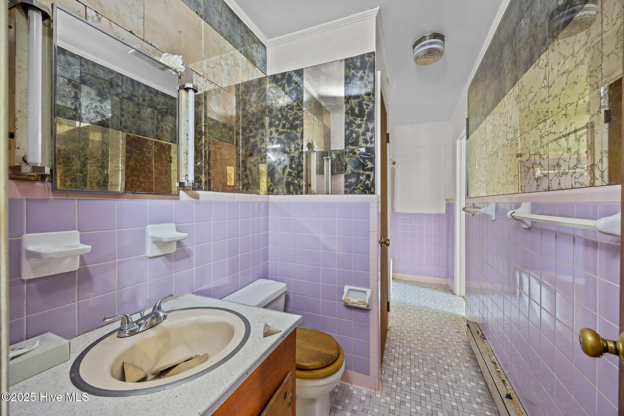 1814 Hickory Grove Road Williamston, NC 27892 - Photo 34 of 55 1836 Interior