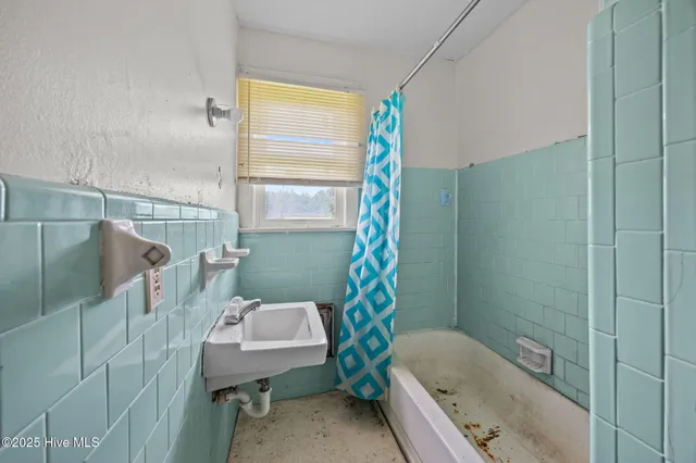 $215,000 | 1814 Hickory Grove Road, Williamston, NC 27892