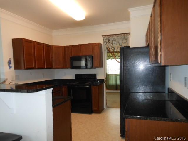 5854 Ringneck Road, Unit 4 Charlotte, NC 28216 - Photo 4 of 17 Gallery Image 4