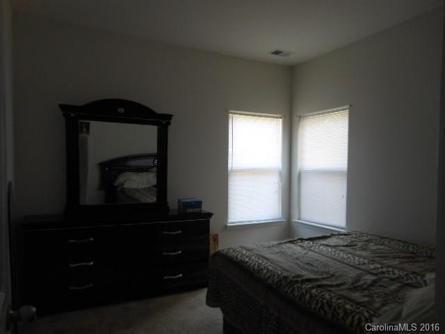 5854 Ringneck Road, Unit 4 Charlotte, NC 28216 - Photo 6 of 17 Gallery Image 6