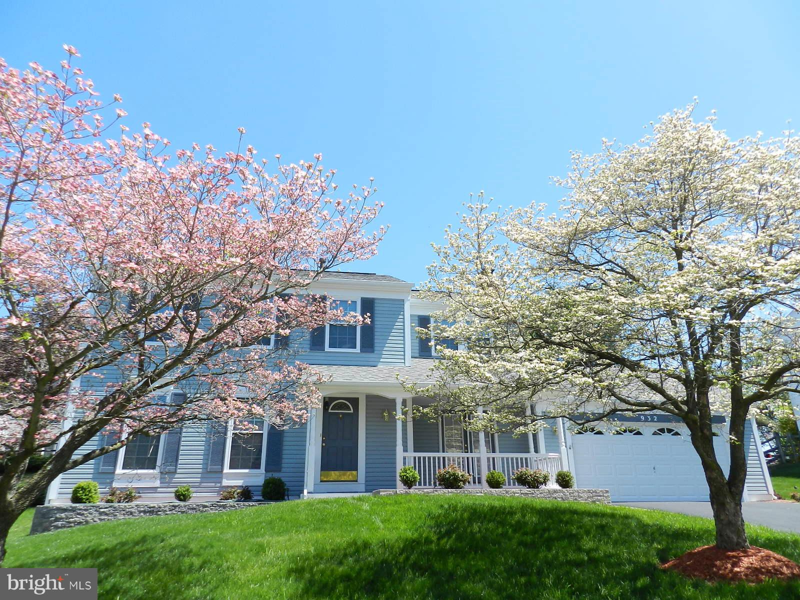 932 Pointer Ridge Drive Gaithersburg, MD 20878 - Photo 1 of 29 front view of a house with a yard
