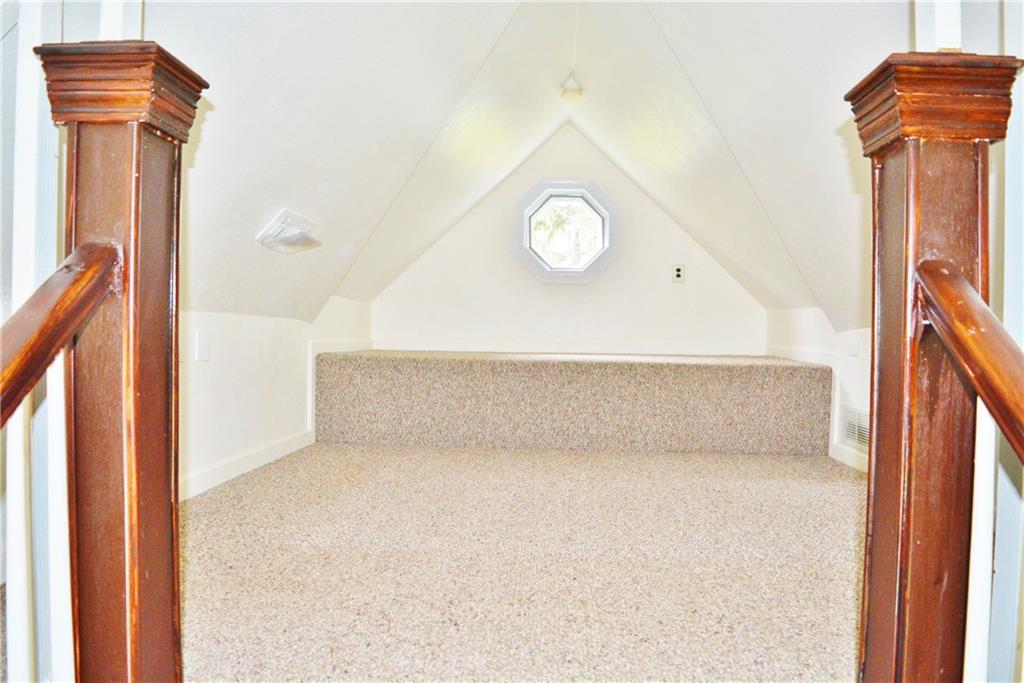 1200 Anderson Road Pittsburgh, PA 15209 - Photo 11 of 25 Master bedroom loft