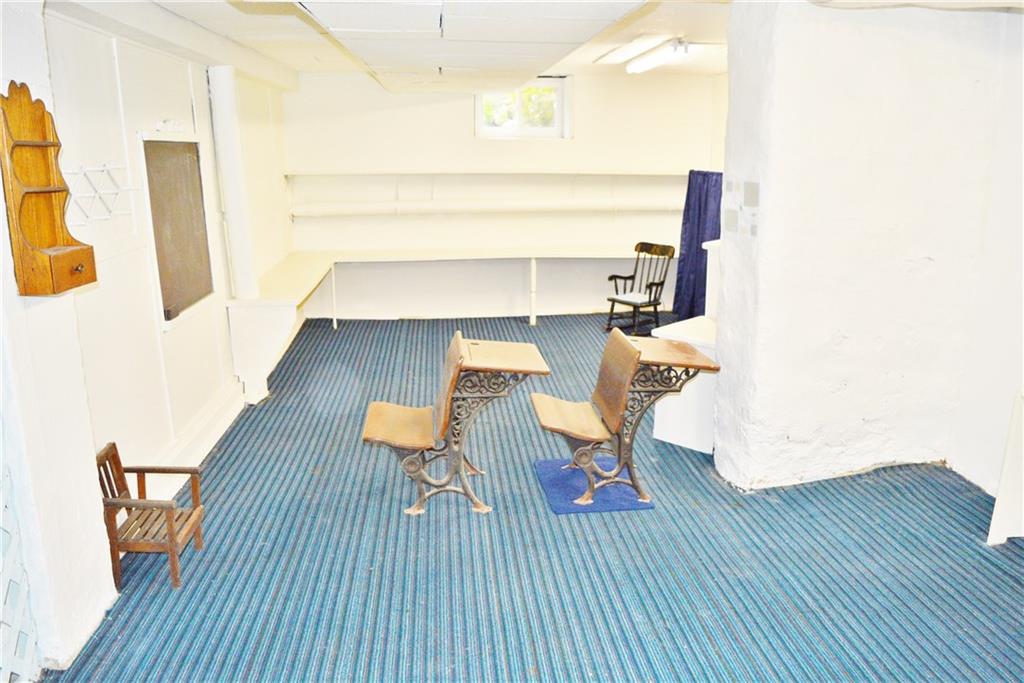 1200 Anderson Road Pittsburgh, PA 15209 - Photo 19 of 25 Lower level game room