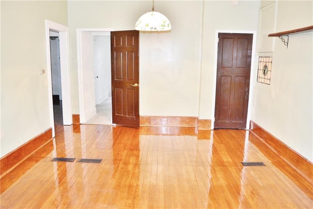 1200 Anderson Road Pittsburgh, PA 15209 - Photo 3 of 25 Spacious formal dining room