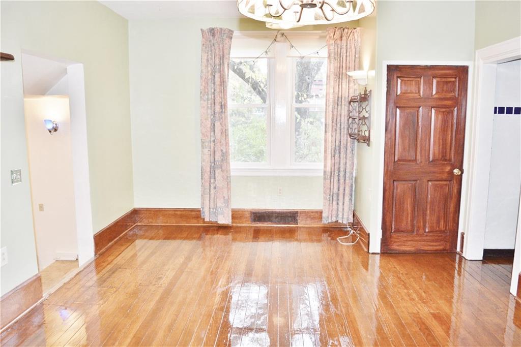 1200 Anderson Road Pittsburgh, PA 15209 - Photo 9 of 25 Dining Room