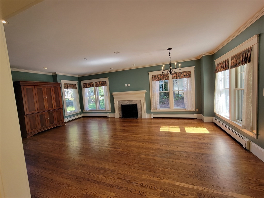 18 Tappan Road Wellesley, MA 02482 - Photo 7 of 28