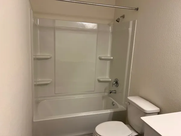 $2,200 | 624 Gemsbok Drive, Hutto, TX 78634