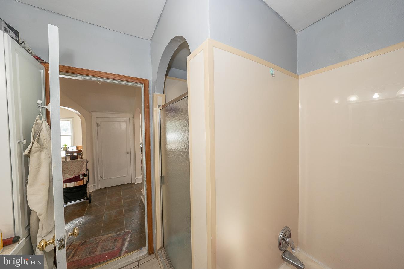 7201 Wayne Avenue Upper Darby, PA 19082 - Photo 17 of 64