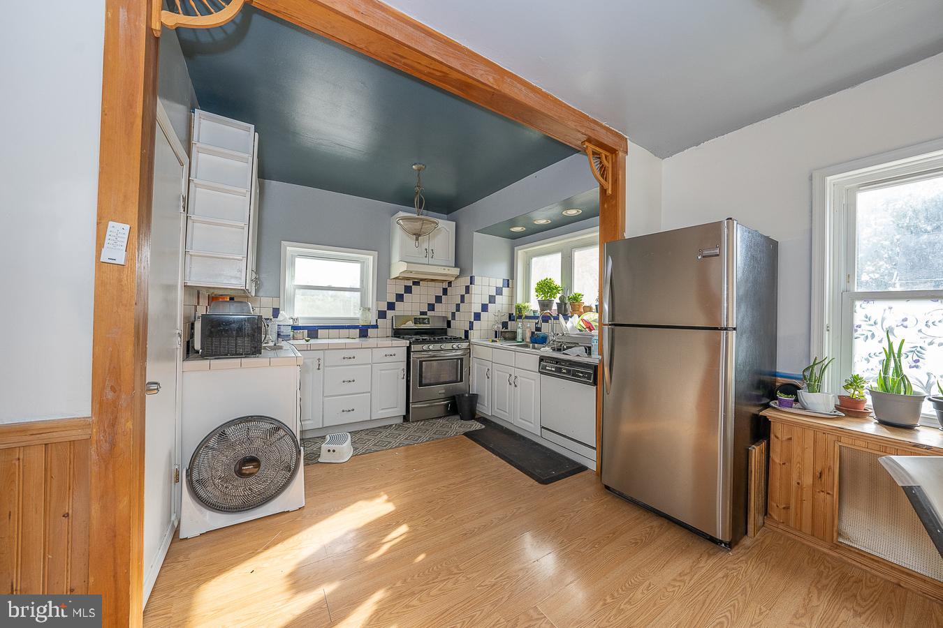 7201 Wayne Avenue Upper Darby, PA 19082 - Photo 22 of 64