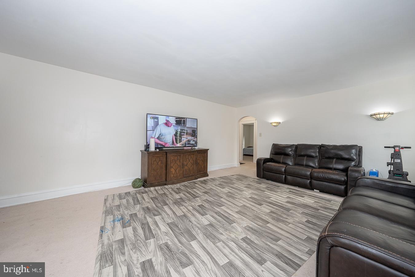 7201 Wayne Avenue Upper Darby, PA 19082 - Photo 31 of 64